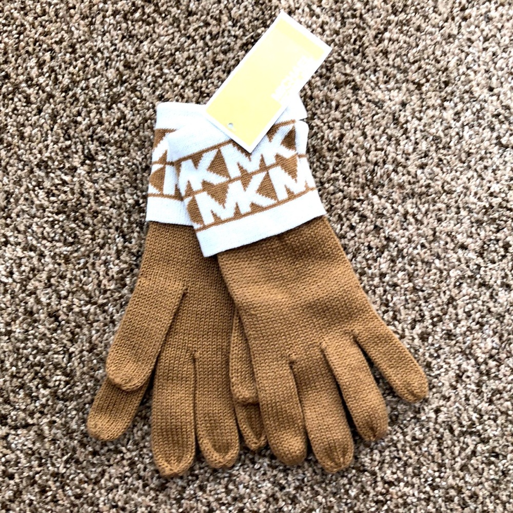 Winter gloves